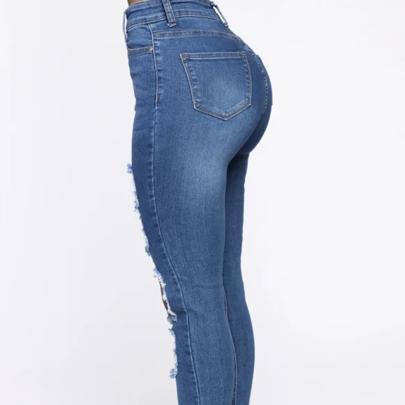 Distressed Jeans Size 3/4 - Picture 2 of 5